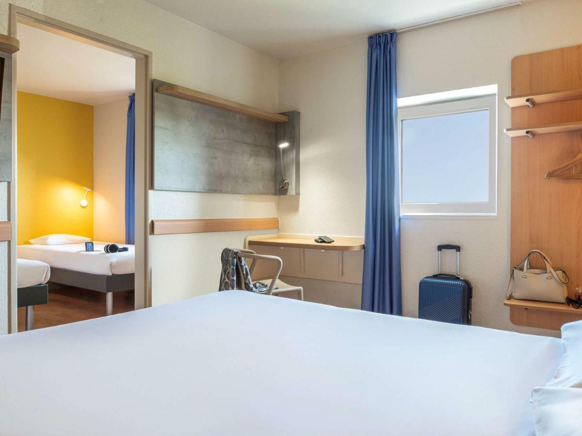 Ibis Budget Grigny Centre Esterno foto