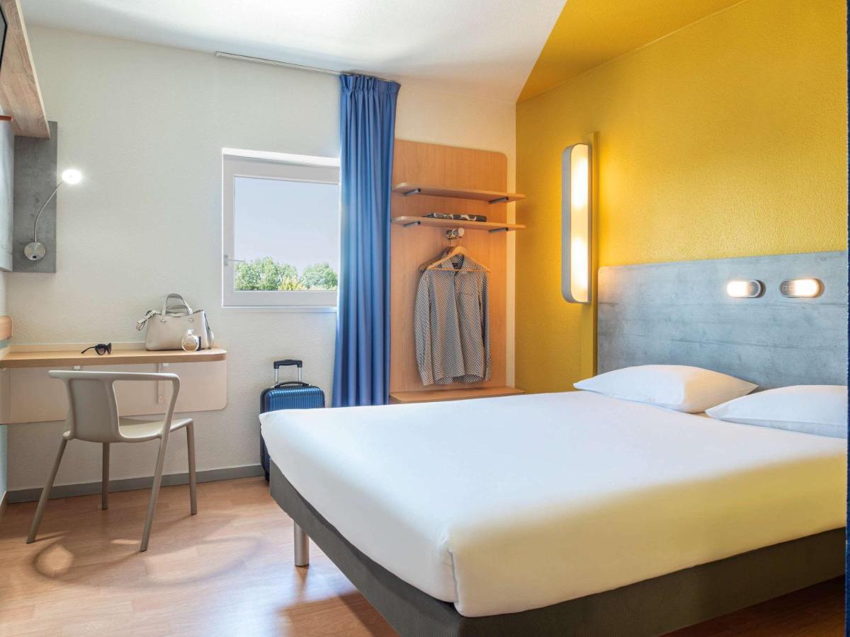 Ibis Budget Grigny Centre Esterno foto