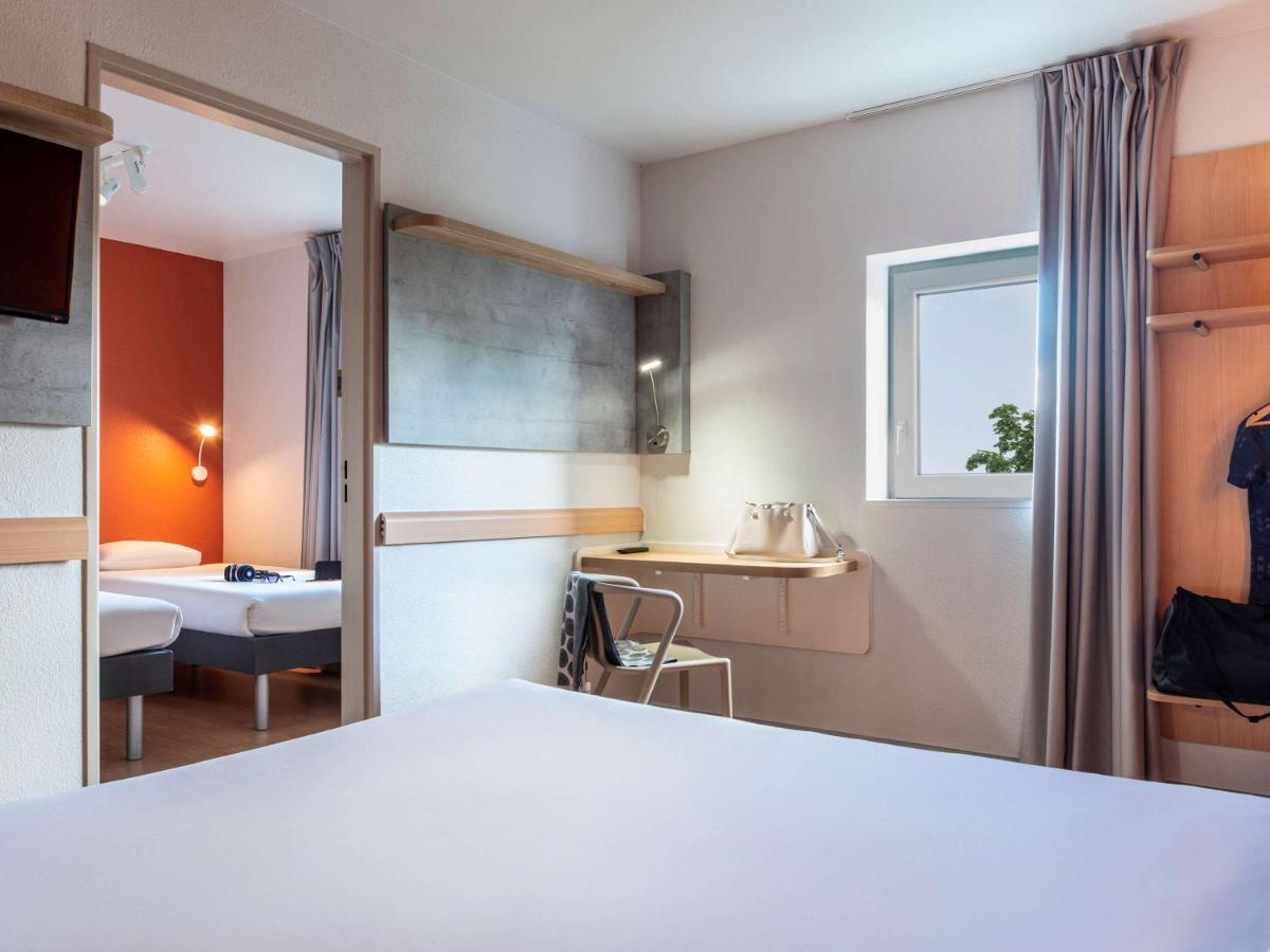 Ibis Budget Grigny Centre Esterno foto